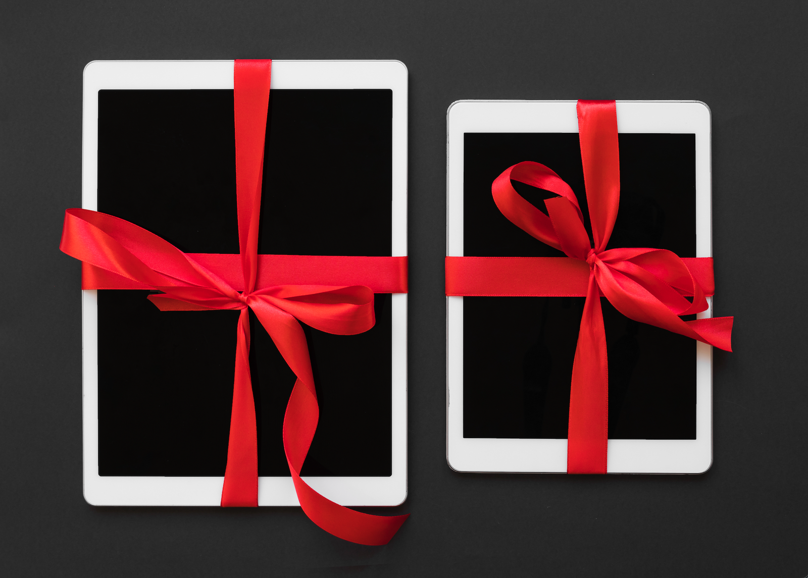 Gifting Tech: How a Portable Charger Can Make Life Easier for Your Loved Ones